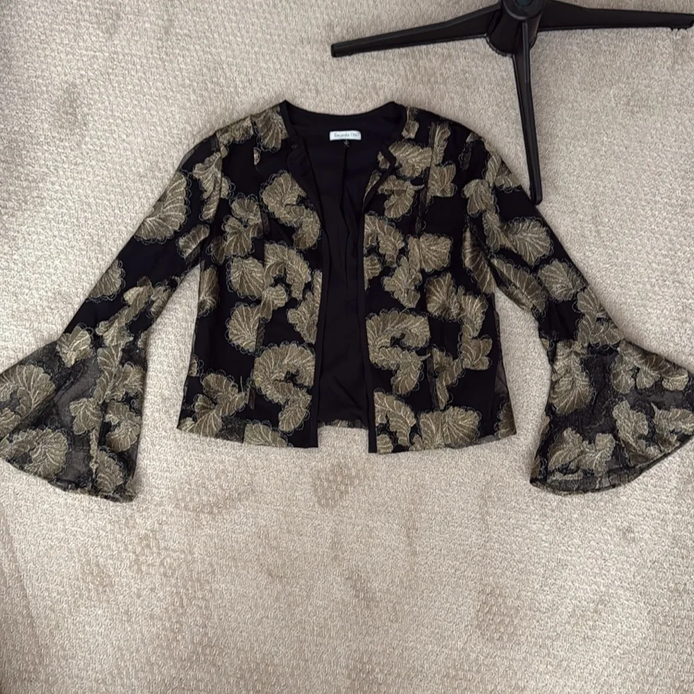 Gold leaf embroidery blazer - Picture 9 of 12
